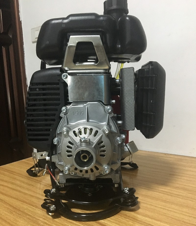 批发144割草机四冲程纯汽油割草机小型大功率农用除草机割稻机器图4