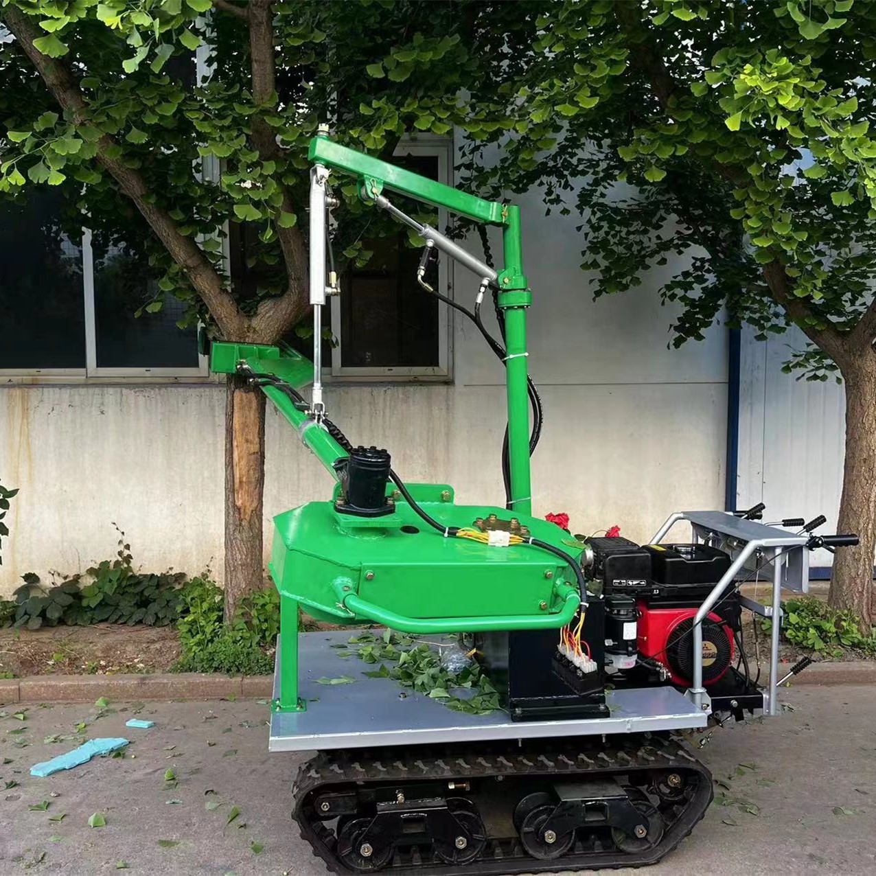 小型履带自走式果干果树振动摇树机 各种坚果采摘摇果机收获机图3