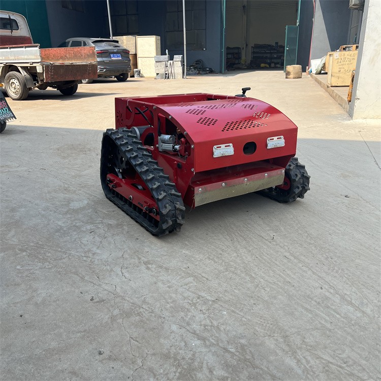 遥控割草机履带式全自动四驱割草碎草机果园草地多功能汽油除草机图5