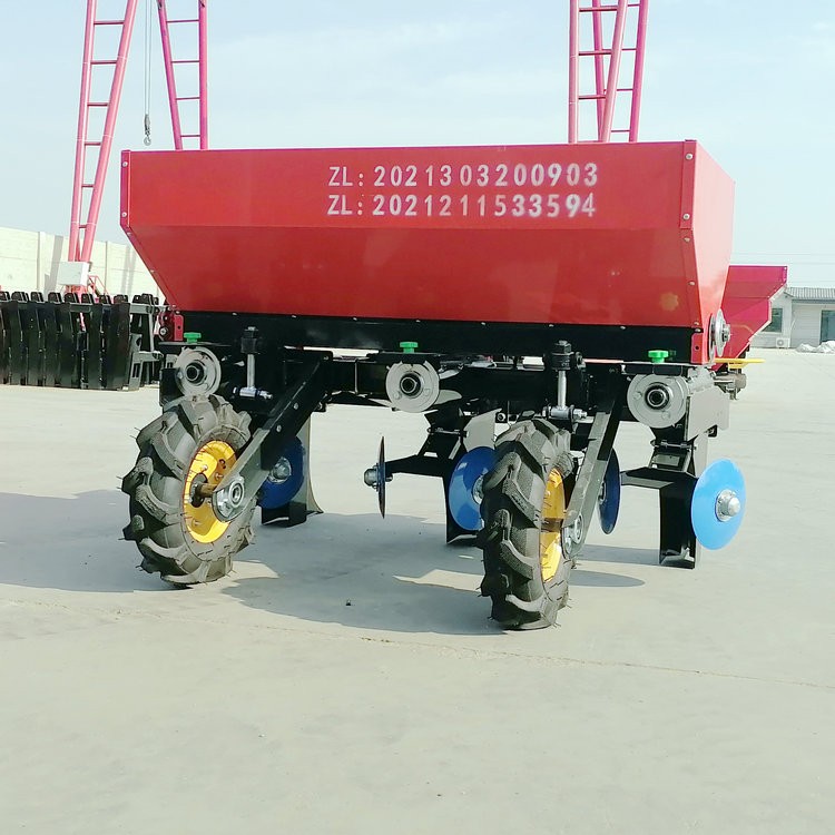 拖拉机悬挂40马力以上小型三开沟施肥机 农田果树追肥机图5