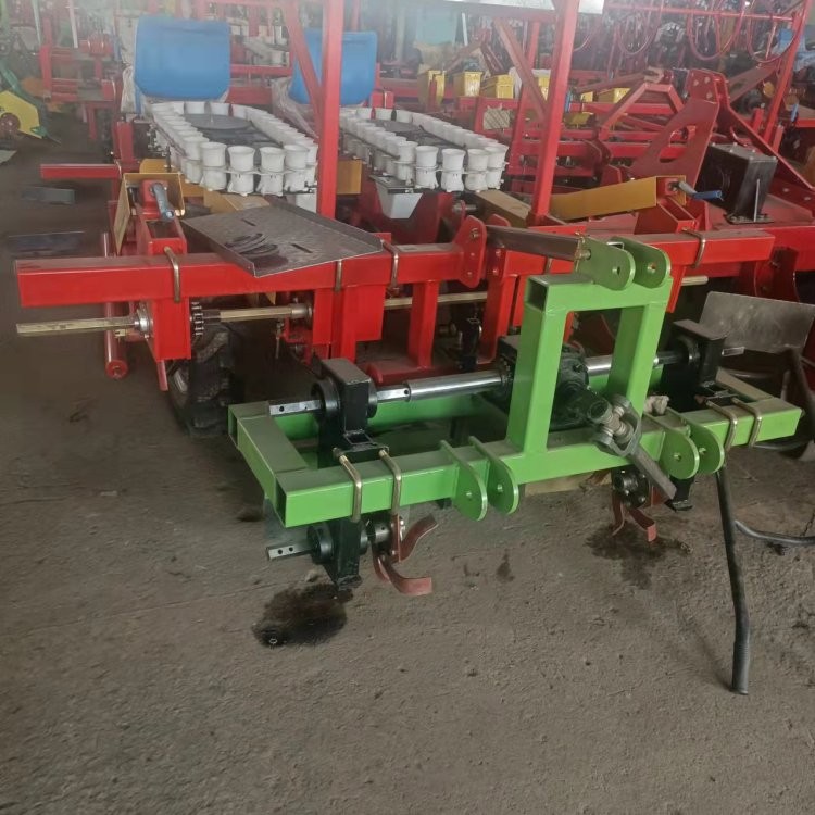 地轮无动力输出移栽机 秧苗移栽种植 森盈 运行稳定图5