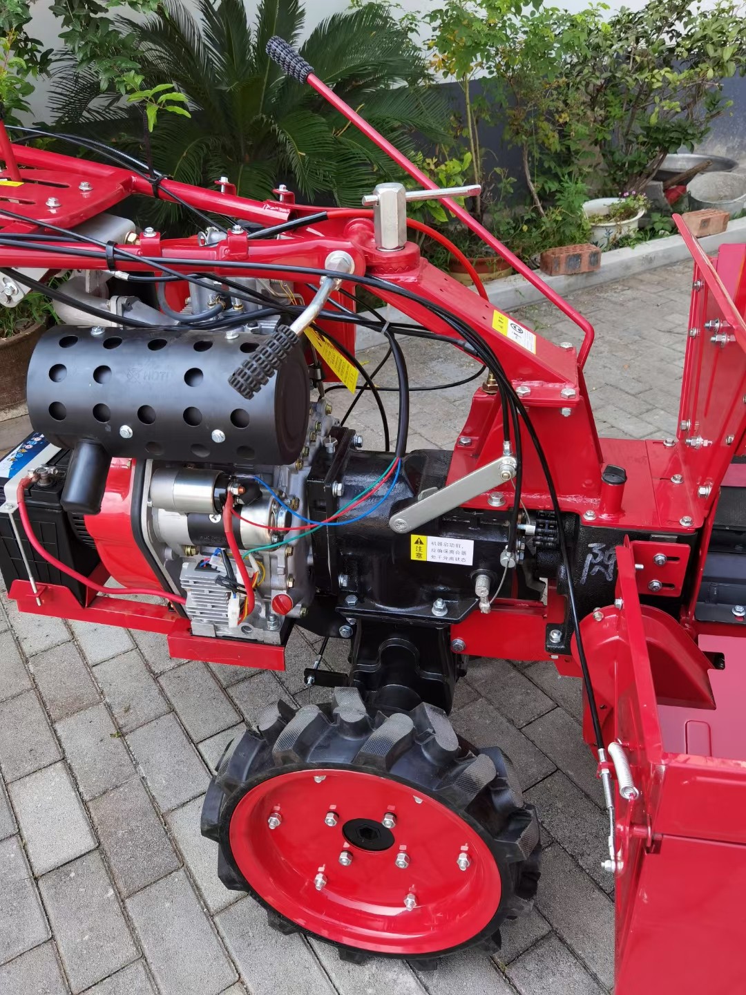 东诚小型苞谷收获机 单行玉米收割机 手扶式收棒子机器图2