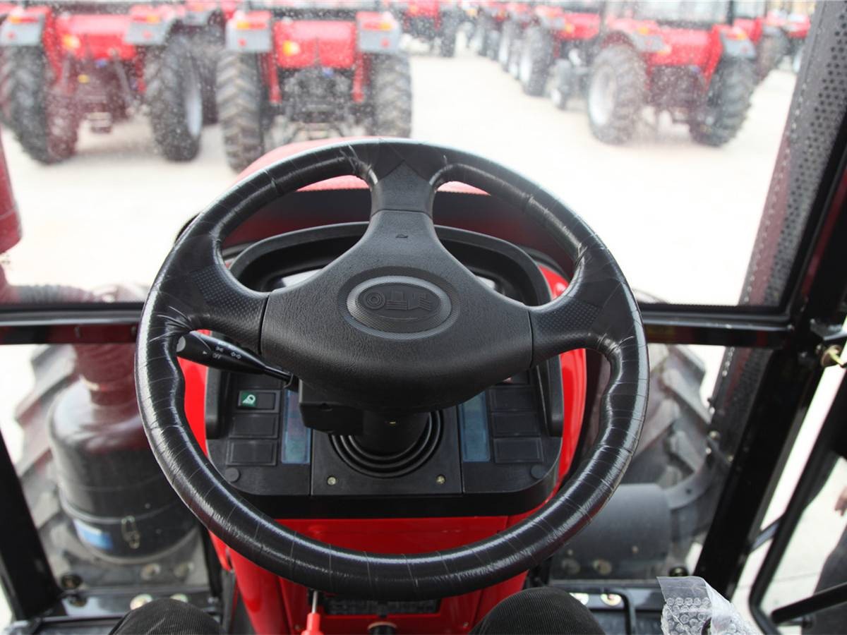 东方红LX904轮式拖拉机图2