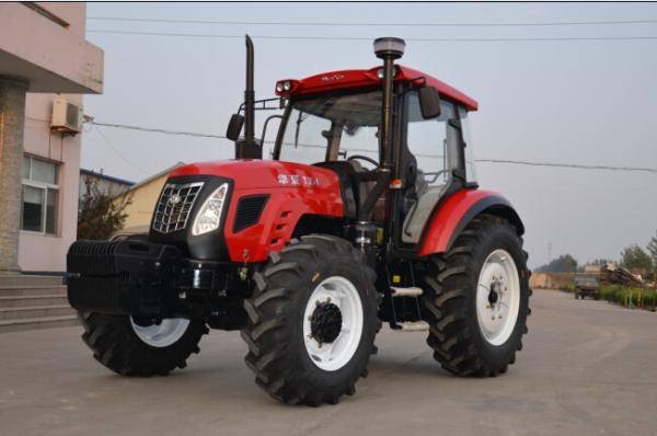 华夏1354轮式拖拉机图2