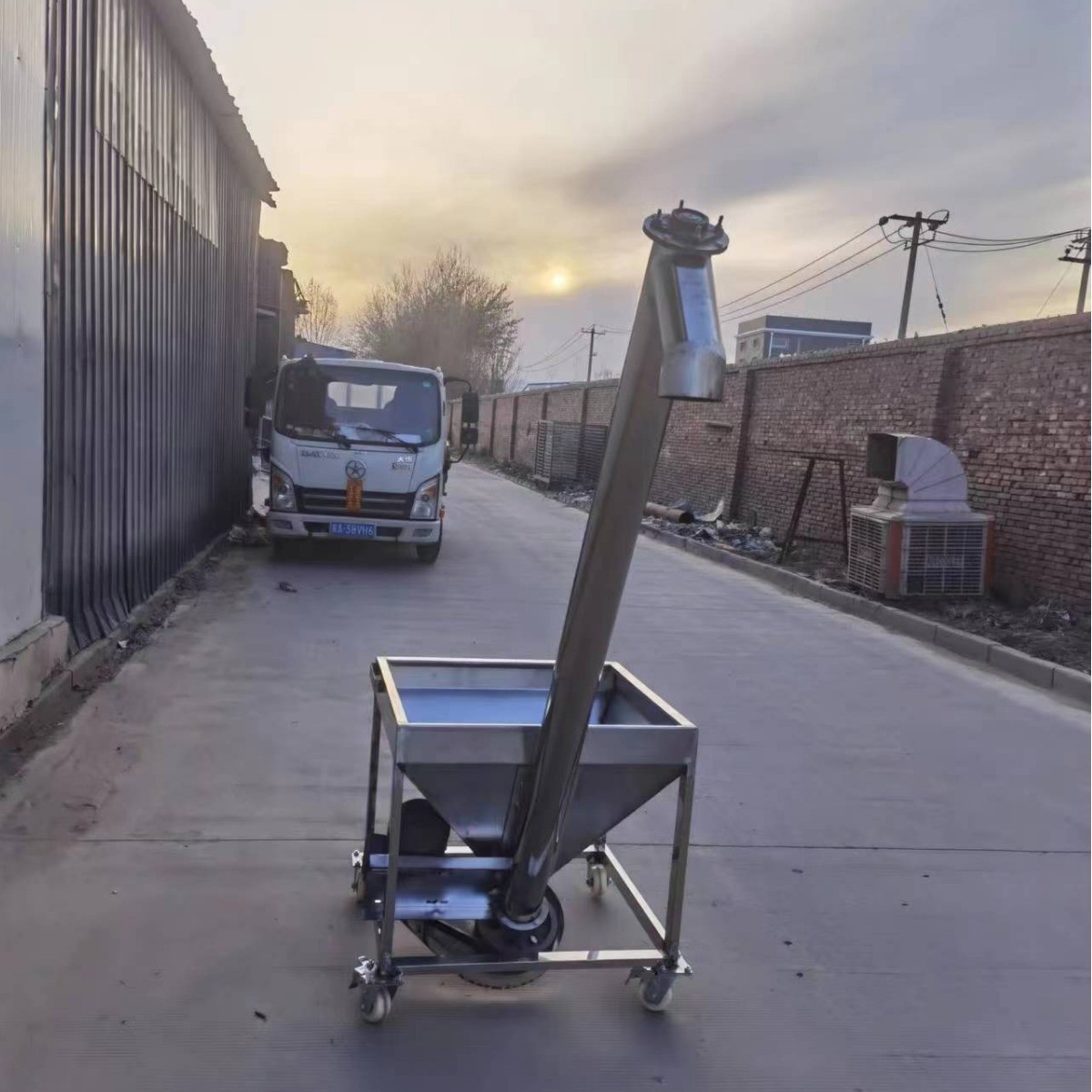 全自动不锈钢螺旋上料机颗粒粉末提升机粮食面粉蛟龙输送机定制图4