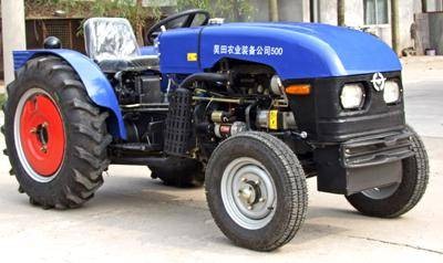 500轮式拖拉机