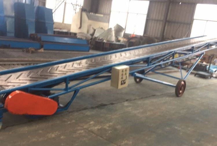 正鑫厂家定制皮带输送机 升降带式上料机 爬坡输送带 粮食装车图3