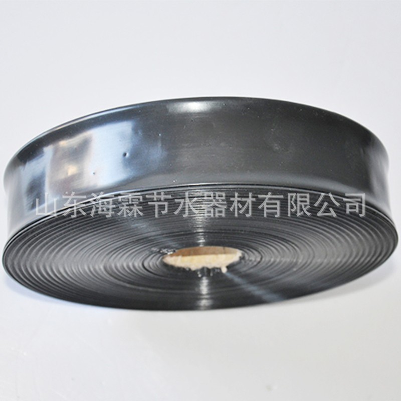 微喷带厂家1寸32输水带雾化水带黑色PE材质 农田果园浇地用微喷带图3