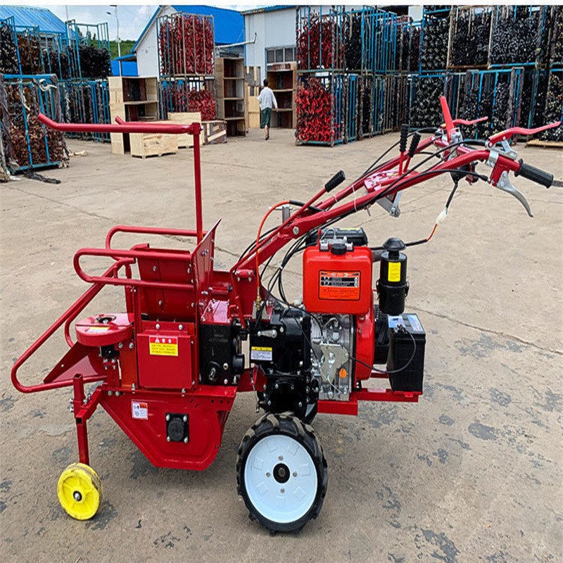 单行玉米收获机带粉碎秸秆功能 小型大马力柴油收苞米机器图3