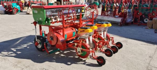 越野2BYQM-4一膜四行全膜覆盖精播机