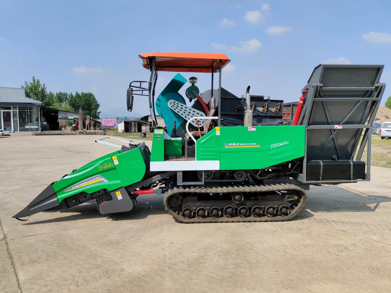 拉法山牌4YZPL-2履带式玉米收获机图3