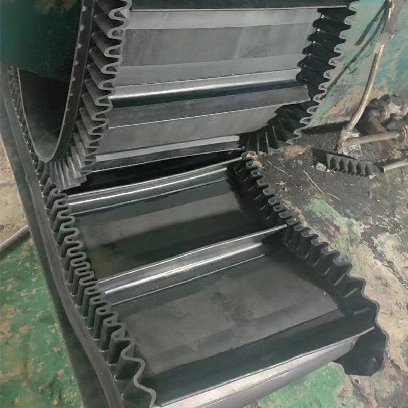 大倾角挡边防滑皮带隔板裙边尼龙输送带计量电子秤工业提升传送带图4