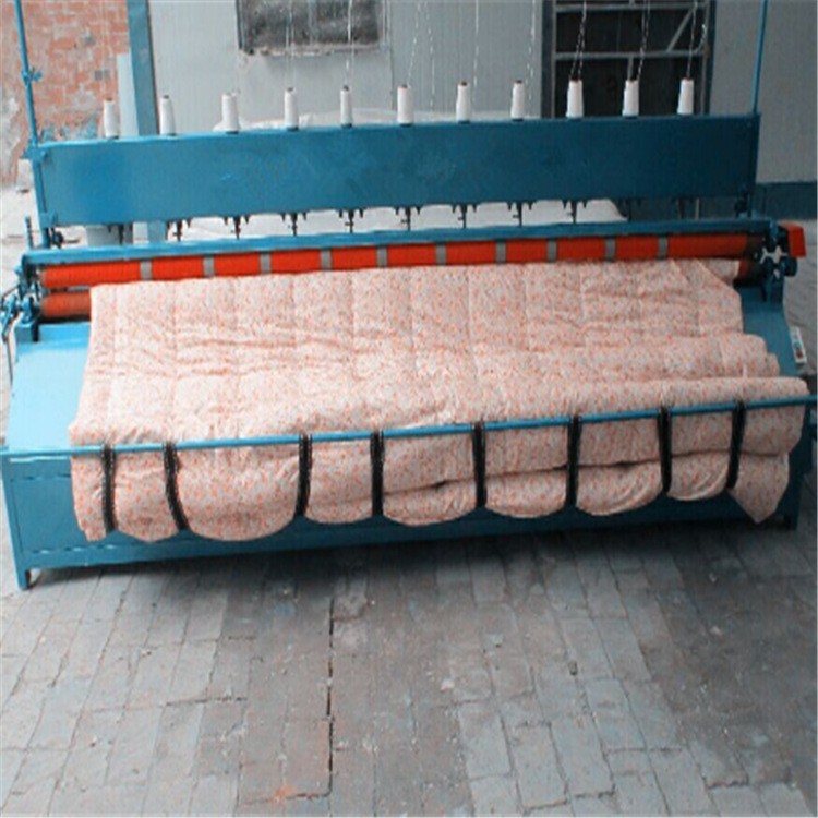 喜庆棉被绗缝机 多针棉被直绗机 山东棉被缝被机生产厂家现货图4