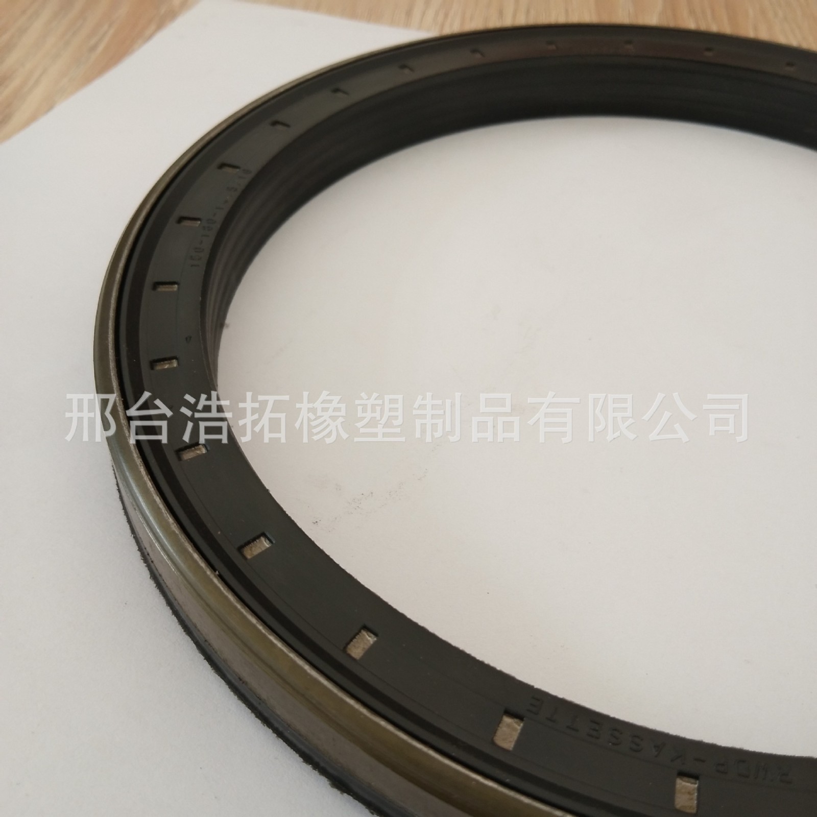 约翰迪尔904 1054前轮毂油封边减油封NF101548拖拉机165*195*16.5图4