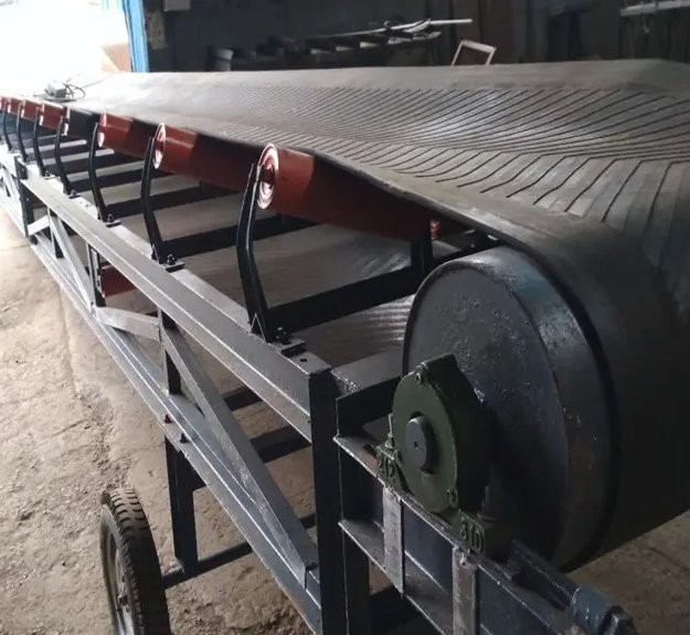 明鹏输送机械设备 波纹挡边皮带机粮食输送 可移动煤矿皮带运输机图3