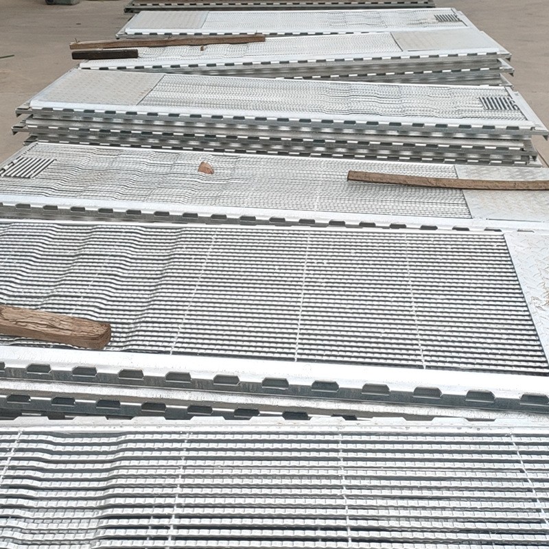 农牧养殖设备 优质三棱钢热镀锌漏粪板 产床用防滑三棱钢地板现货图3