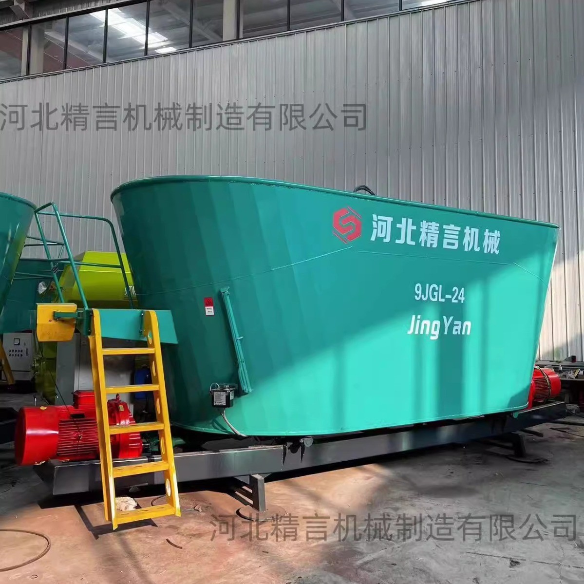 TMR大功率立式饲料机全日粮制备机牛羊饲料搅拌混合柔丝粉碎一体图4