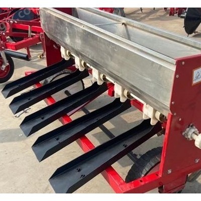 多功能撒肥机图2