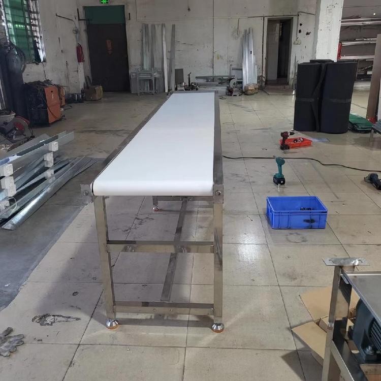 展旺达10米爬坡输送线 皮带加挡板裙边 提升装卸效率图4