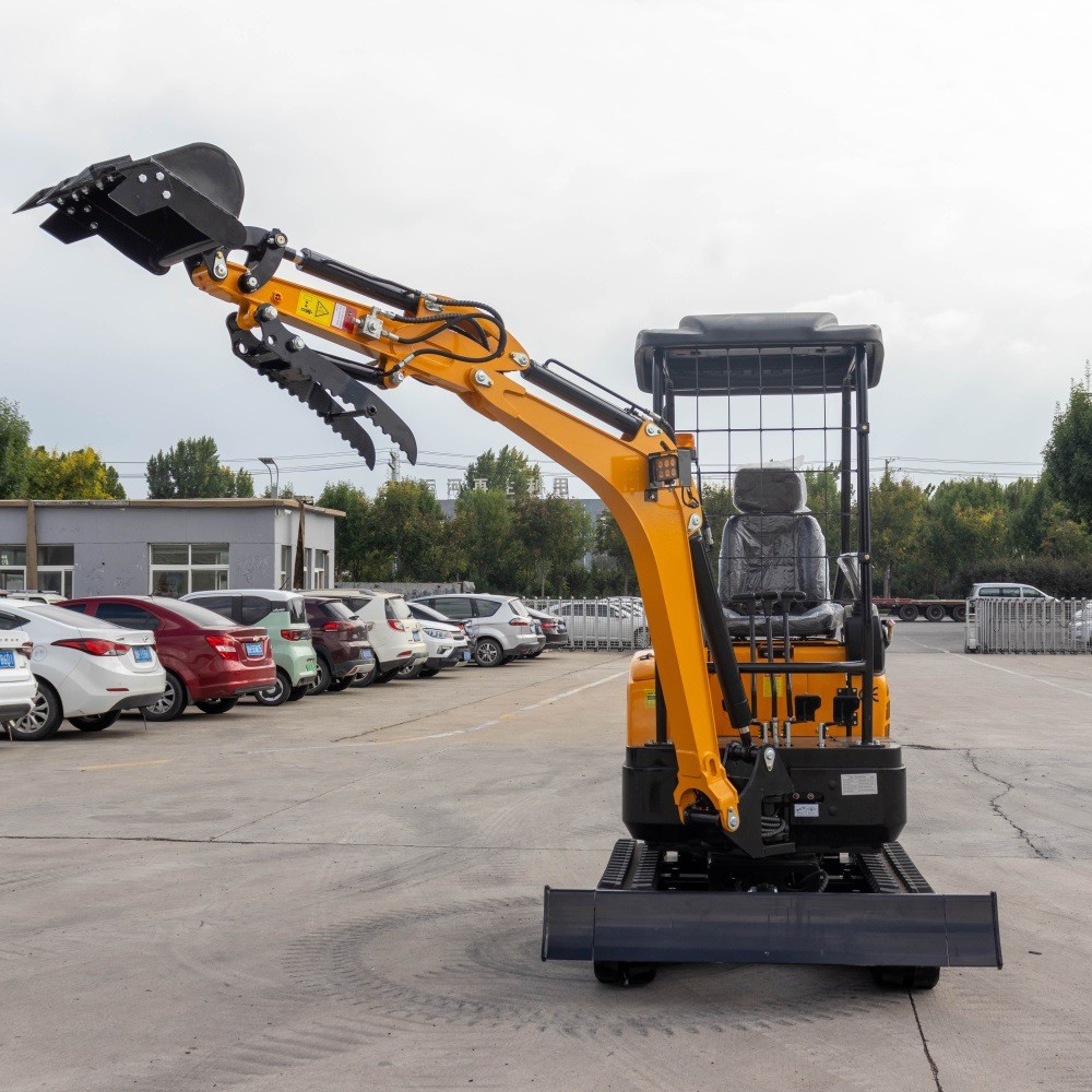 源头工厂新款1.8吨小型挖掘机 前置安全防护网果园大棚农用施工图3