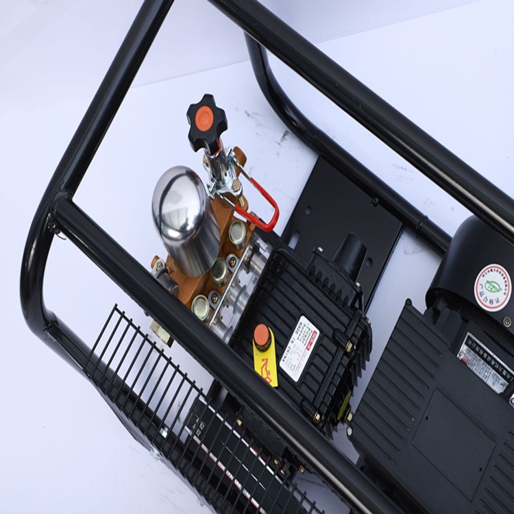 220V电动打药机 三缸柱塞泵 打药机图3