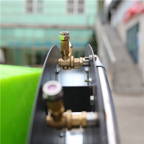 果树牵引式风送打药机*图4