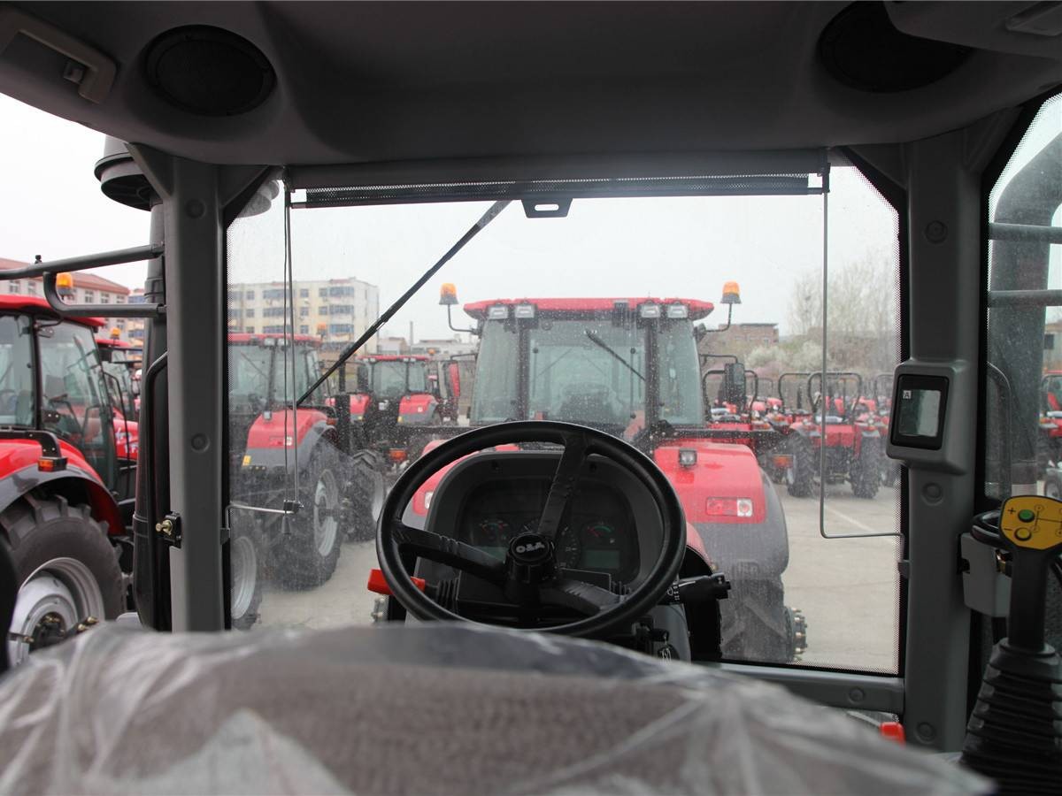 东方红LF1504轮式拖拉机图2