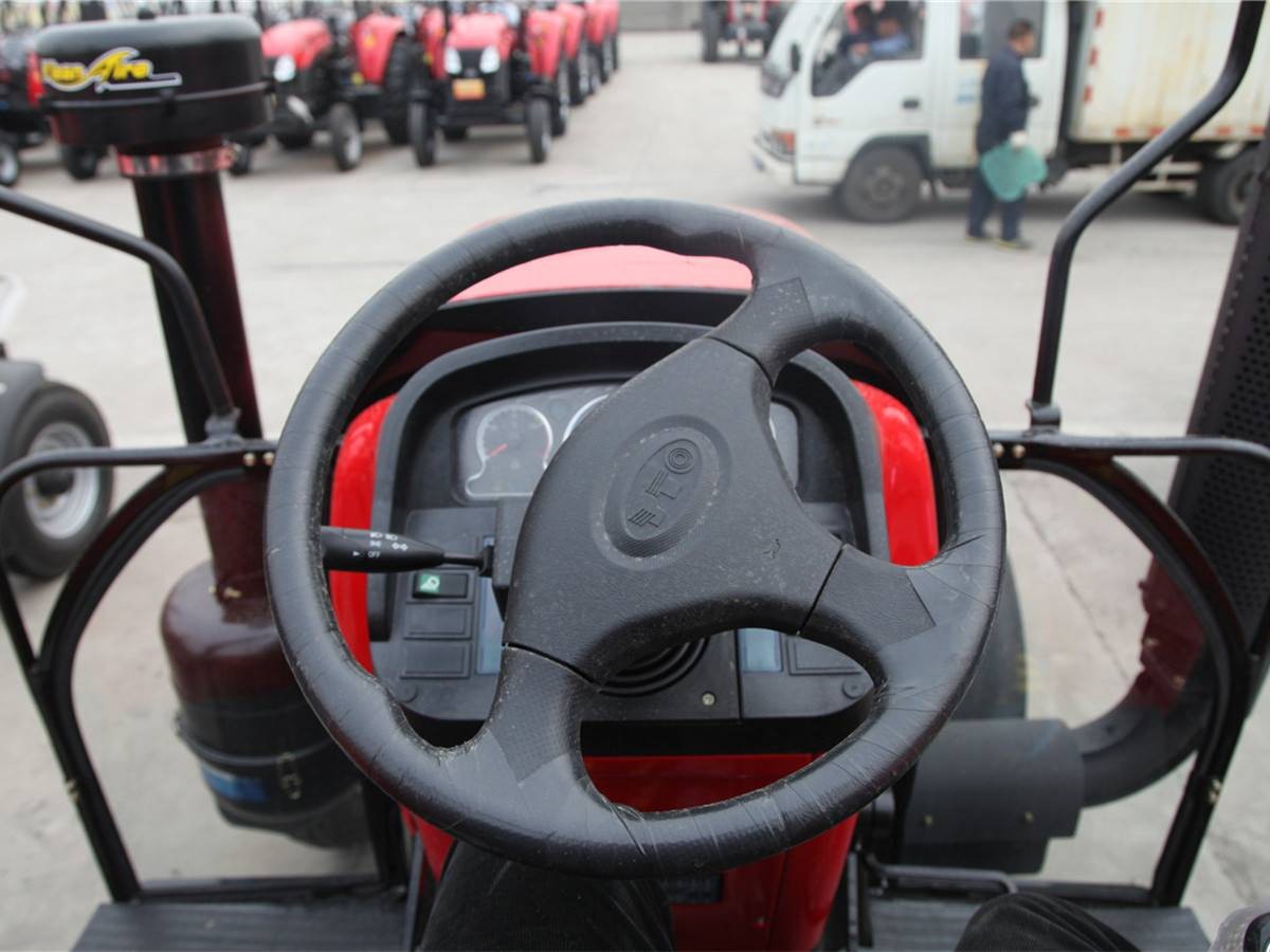 东方红LY1100轮式拖拉机图3