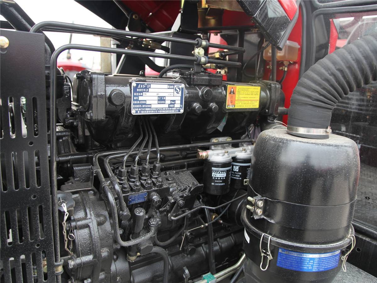 沭河LF904轮式拖拉机图3