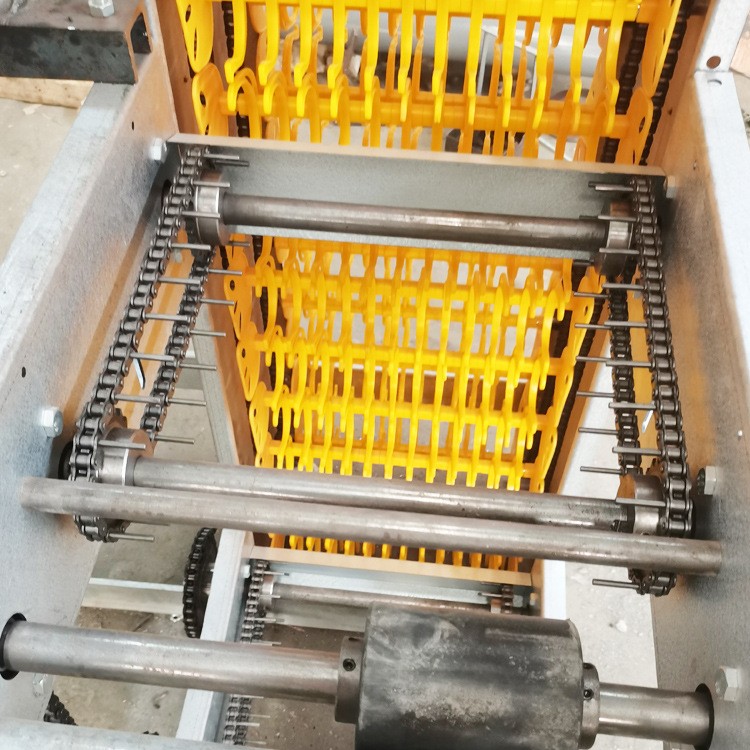 一体化养殖设备 宏伟养殖设备批发鸡舍自动化捡蛋设备图5