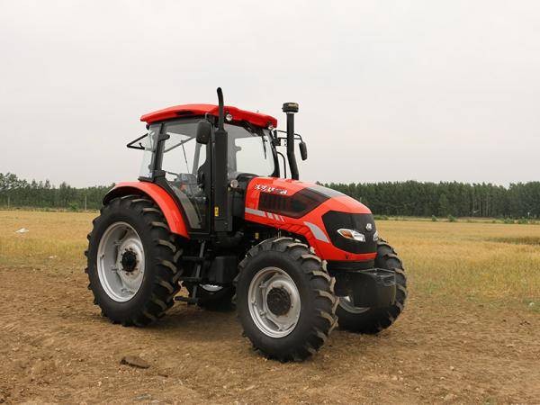 道依茨-法尔LE1204轮式拖拉机