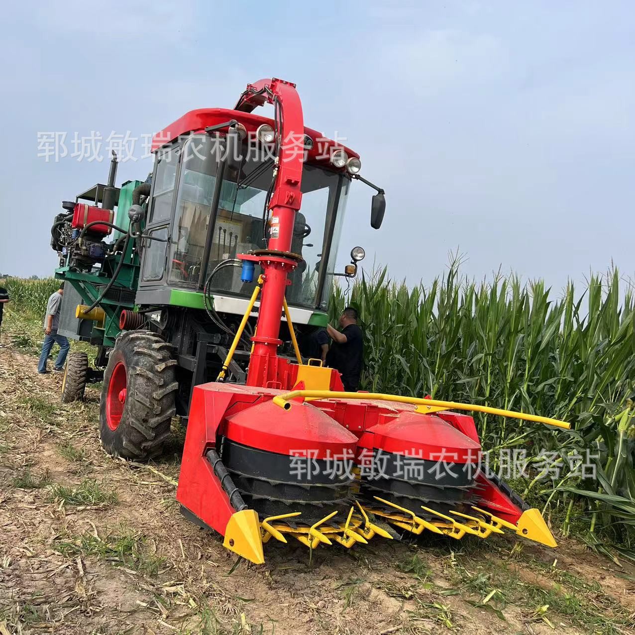 玉米秸秆青储机农用设备全新出售收割压块打包一体机图4