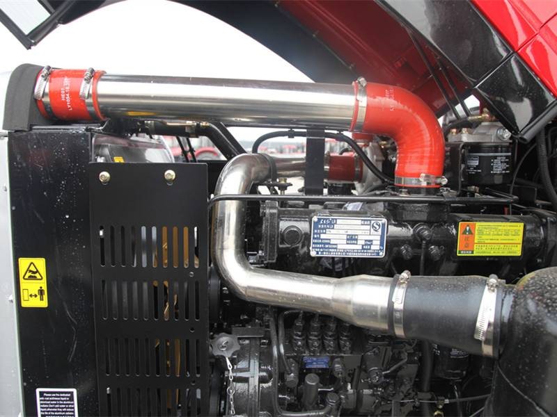 东方红LX650轮式拖拉机