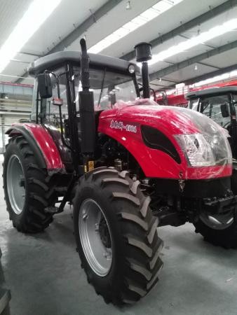 东风1404轮式拖拉机