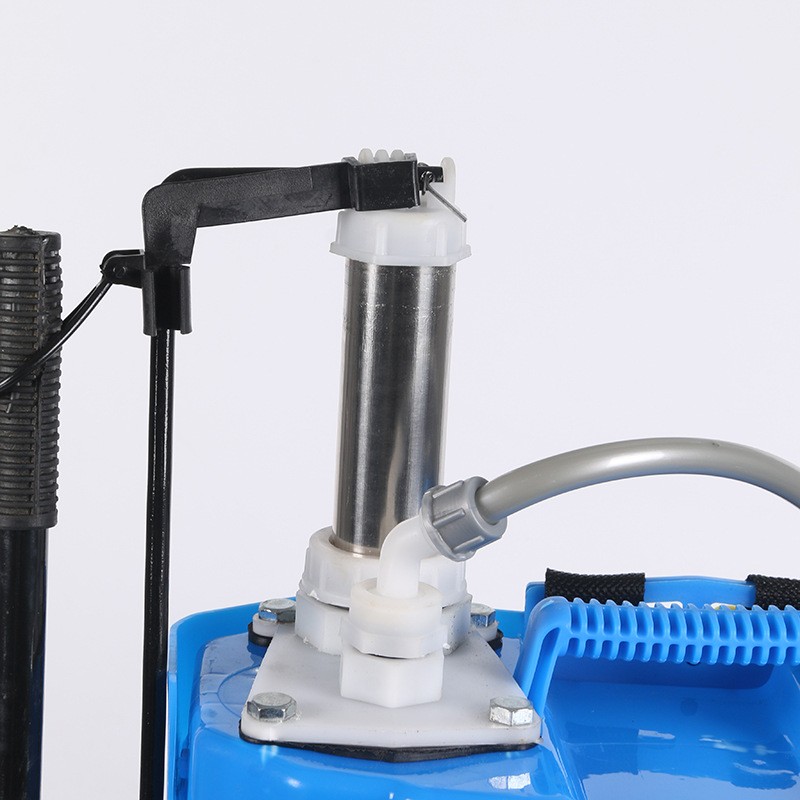 批发16L大容量背负式手动喷雾器打农药可两用双管气压式喷雾器图4