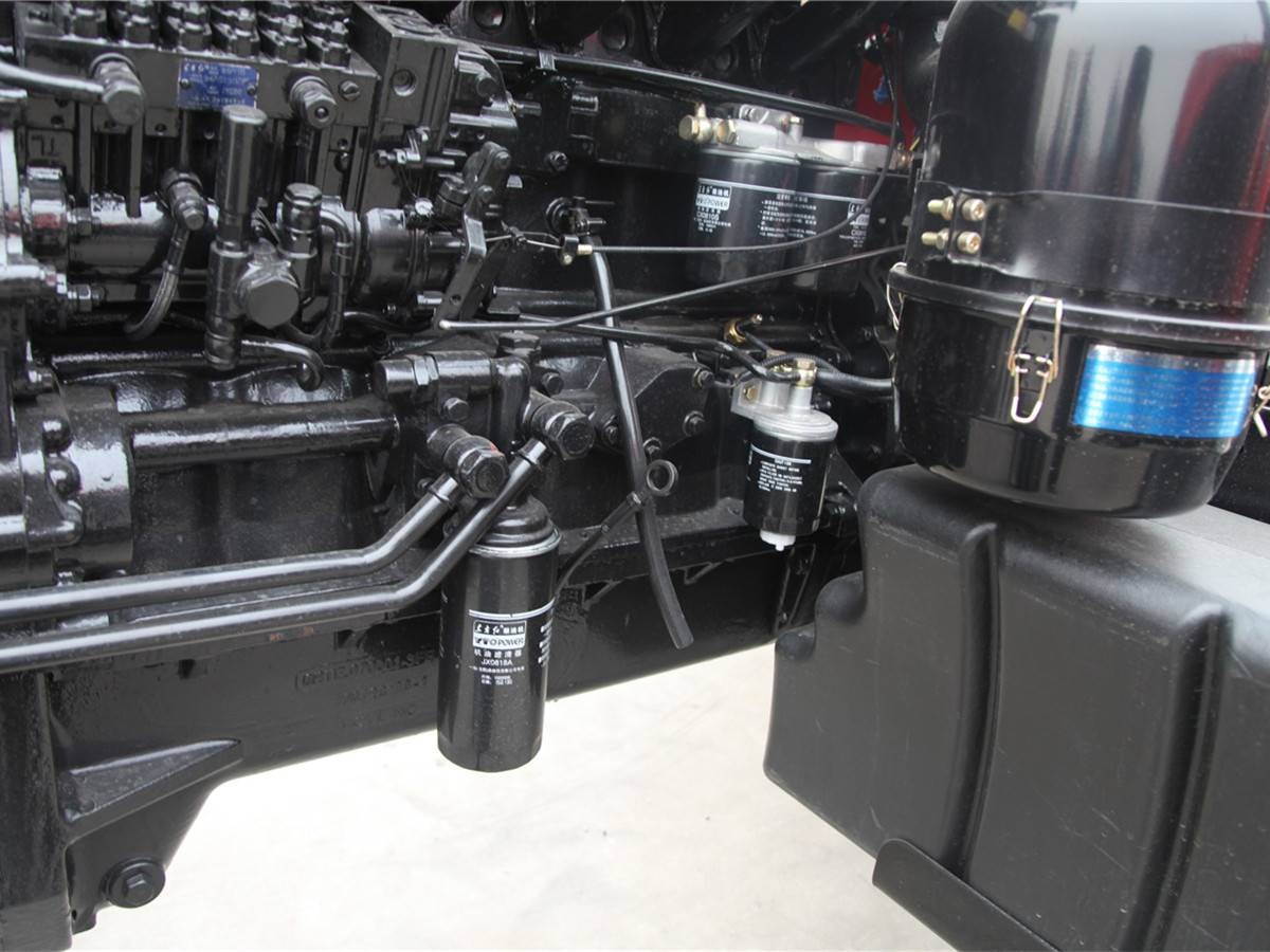 东方红LX1000轮式拖拉机图2