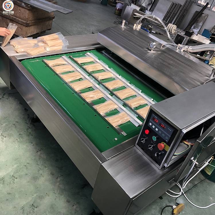 酸菜全自动包装机 利永杰牌预制菜真空机 滚动式机械封口机图5