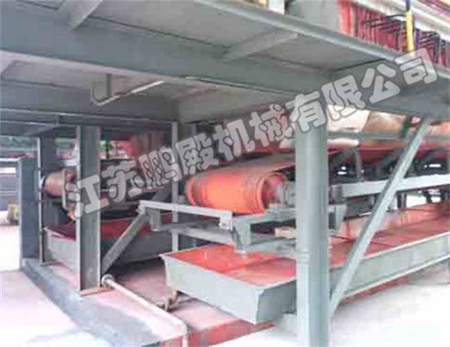 矿用爬坡皮带式输送机 爬坡上料传输机 传送带 运行稳定 操作简单图4