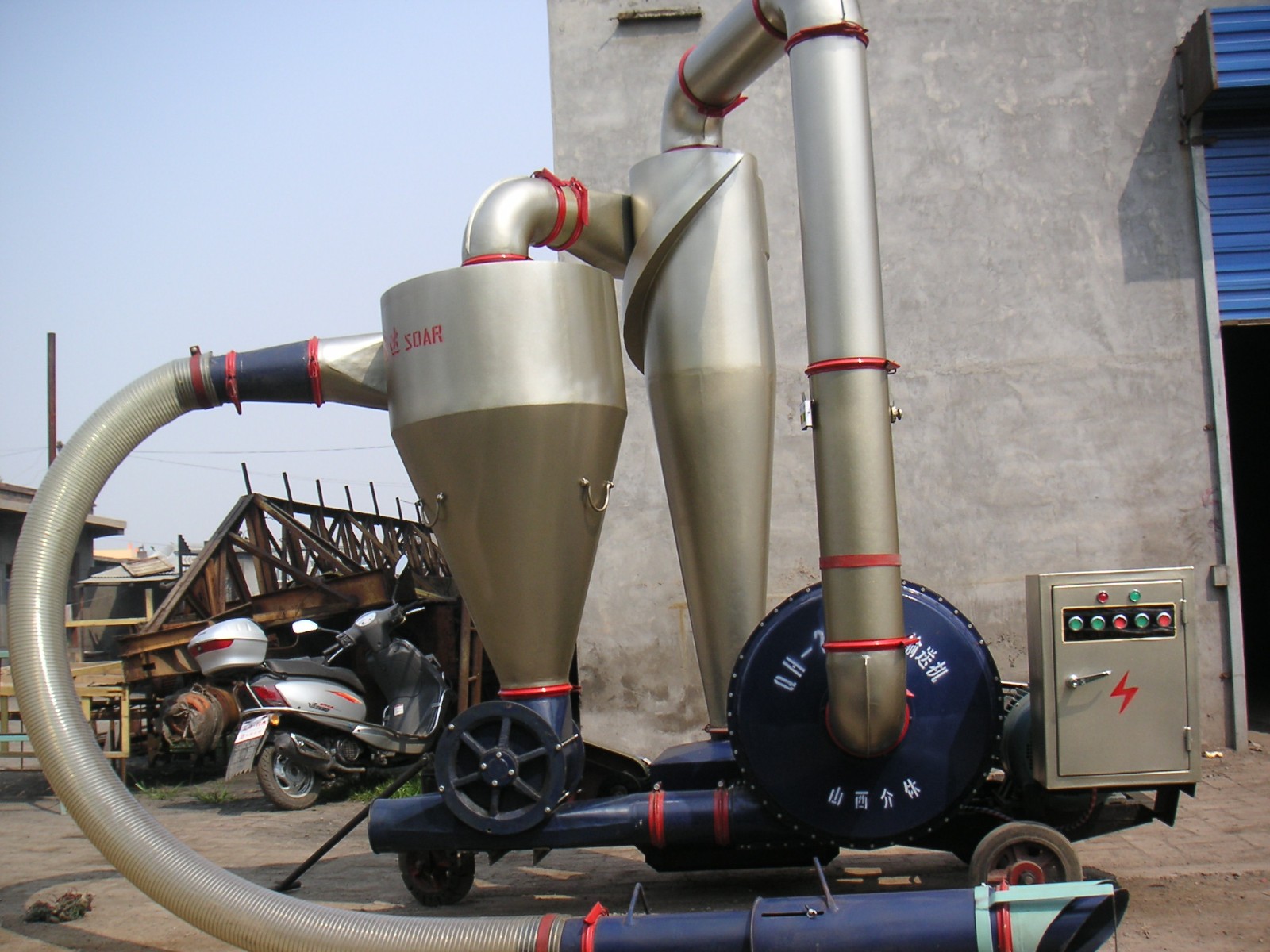 小麦 超远距离输送 大型吸粮机 50年大品牌 马路图2