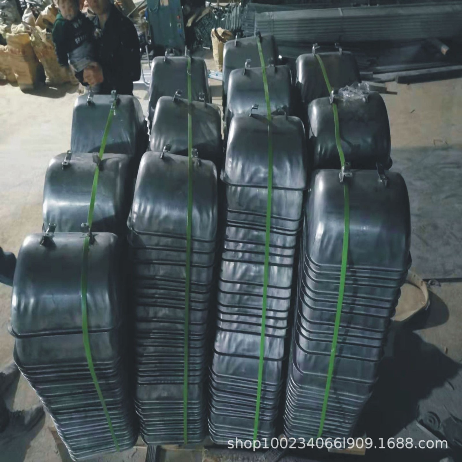 不锈钢猪食槽 加厚材质 母猪食槽 养殖设备猪场 猪碗 铁槽图4