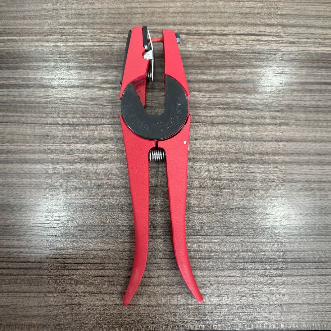 源头厂家耳标钳出口型卸标钳猪牛羊耳孔钳 兽用器械养殖工具图3