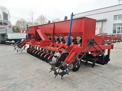 水稻包商旱地穴播机图片展示 水稻包商旱地穴播机图片展示
