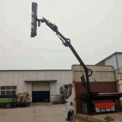 车载式中分带修剪机