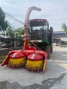 2400型青储机割台4