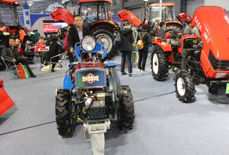 东风DF-151M手扶拖拉机