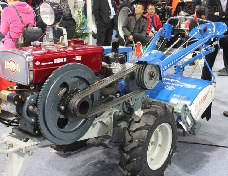 东风DF-151M手扶拖拉机