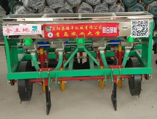 花生覆膜起垄施肥精量播种机（两垄四行）