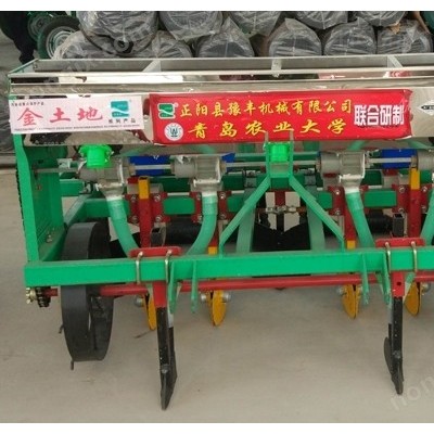 花生覆膜起垄施肥精量播种机（两垄四行）