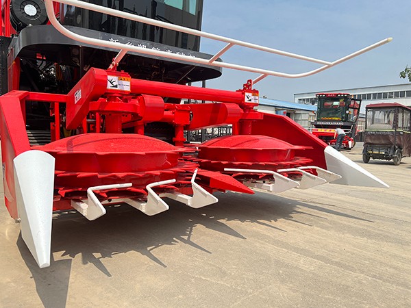 履带式玉米青储机图2