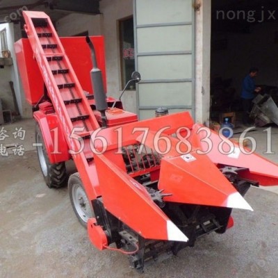 小四轮玉米收割机